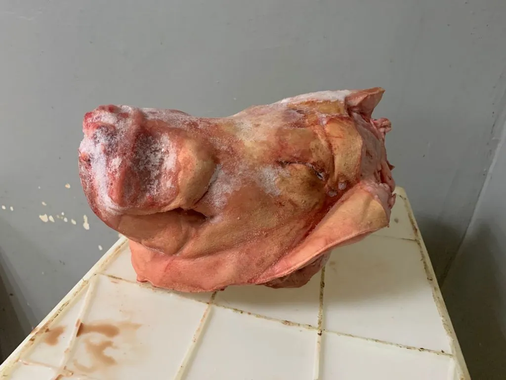 фотография продукта свиные головы